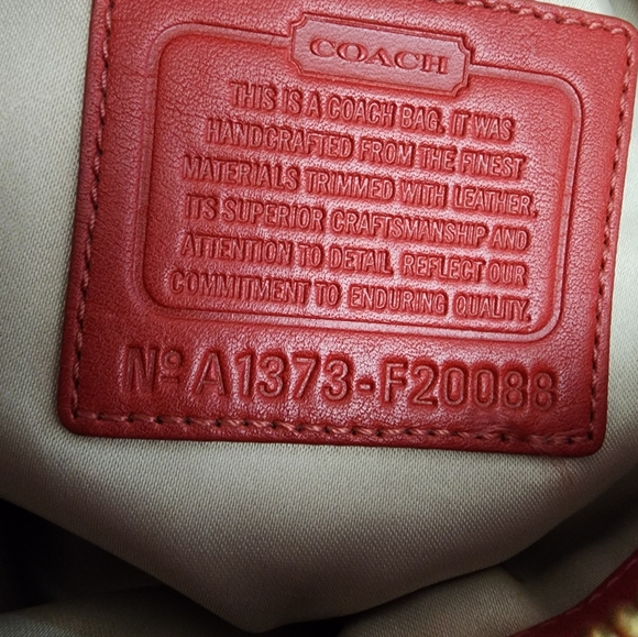 Coach Hobo Tote 20088 - Picture 13 of 15